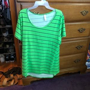Lularoe Classic Tee